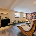 Regina Guest house