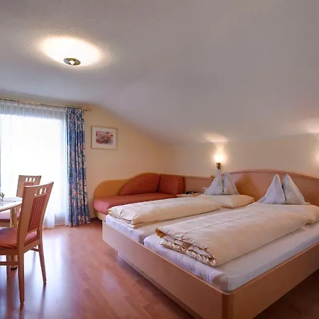 Regina Guest house 3*