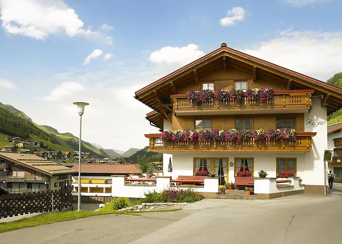 Regina Guest house 3*